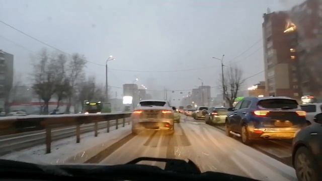 Экзаменационный маршрут №1. г. Тюмень. Разворот на перекрестке улиц Пермякова и Широтная смотреть онлайн