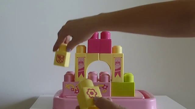 Замок принцесс Mega Bloks - Набор конструктора Мега Блокс смотреть онлайн