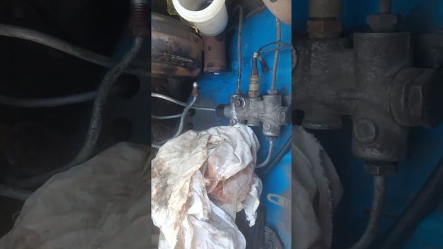 Проваливается, уходит педаль сцепления Москвич, Газ. Переборка цилиндра сцепления без снятия смотреть онлайн