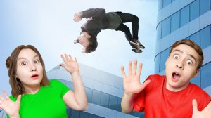 Бросили Вызов Крутому Гимнасту! *Пол Это Лава В Реальной Жизни* // Луномосик