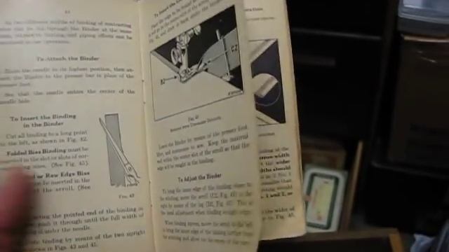 Singer Featherweight 221 Sewing Machine Attachments & Buttonhole Tutorial