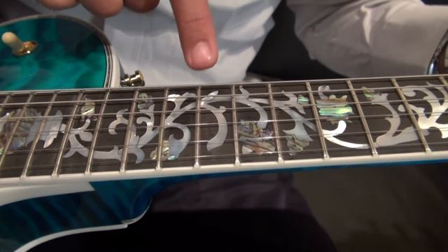 【池部楽器店】Gibson Custom Shop Custom Crimson Les paul Custom Aqua Blue смотреть онлайн