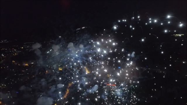 Салют в честь дня великой Победы в городе-курорте Кисловодск, 09.05.2017 г. смотреть онлайн