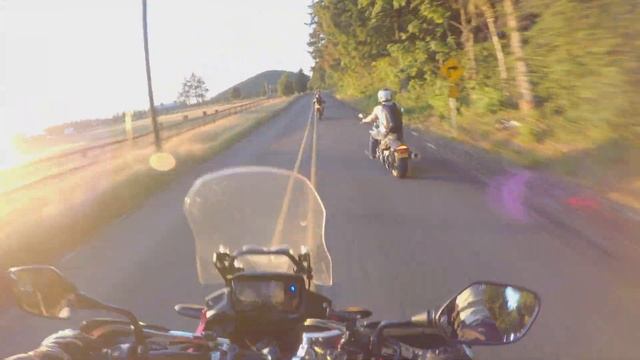 Throwing Sparks @55 mph Road Star Warrior | Oregon Motorcycle 2021 смотреть онлайн