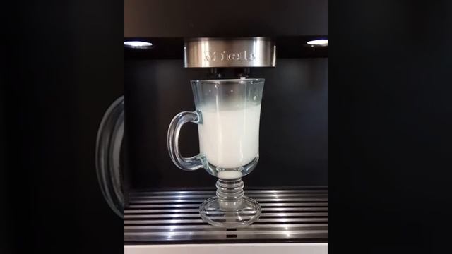 Латте Макиато. Встроенная кофемашина Miele смотреть онлайн
