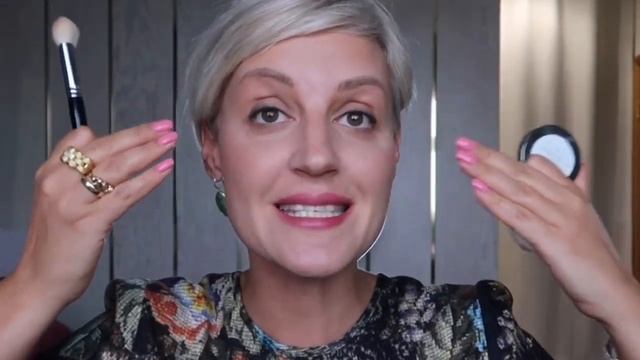 Придание свежести и сияния.Коррекция, румяна, хайлайтер. смотреть онлайн