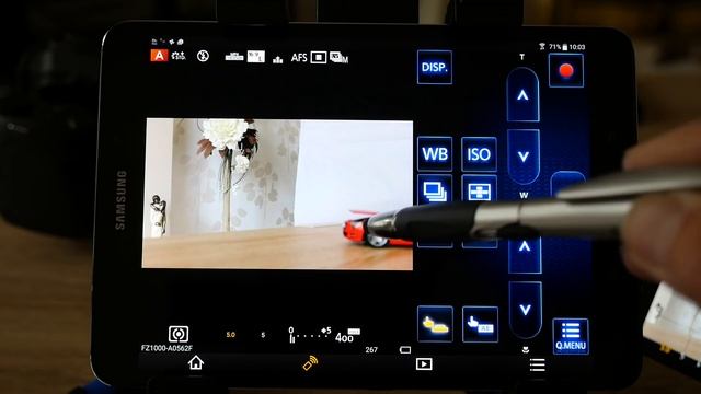 Demonstrating the Panasonic image app on an Android device смотреть онлайн