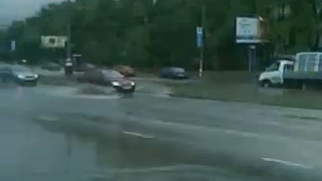 Ульяновск дождик сентябрь 2011 ул. Октябрьская смотреть онлайн