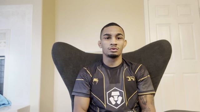 O PRIMEIRO LUTADOR A TOMAR UMA MORDIDA NO UFC - André Mascote смотреть онлайн