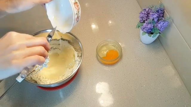 Пироги с фруктовым вареньем и сливками