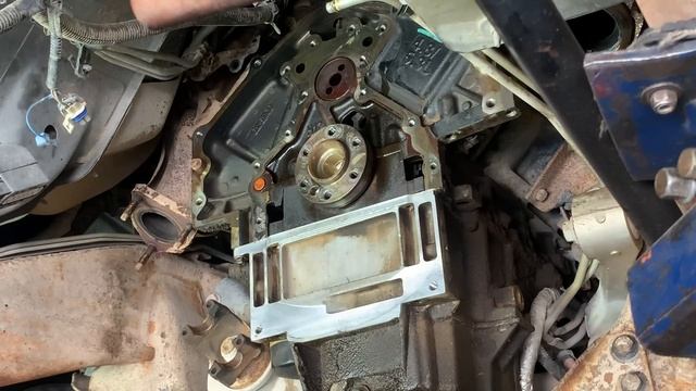 How to Remove & reinstall rear main seal & rear cover gasket. смотреть онлайн