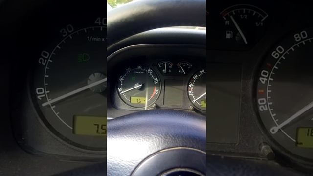 Шкода октавия тур1,6 плавают  холостые обороты. Причина. Решение.