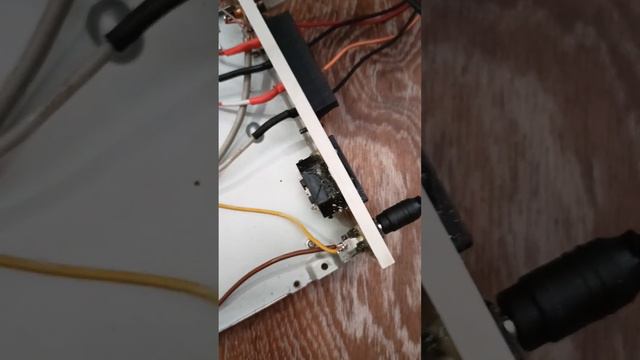 Усилитель мощности класс D на непонятной микросхеме. смотреть онлайн