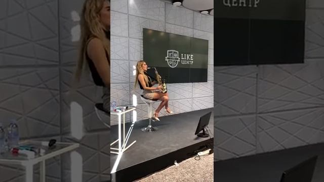 Саксофонистка на праздник мероприятие заказать в Москве смотреть онлайн