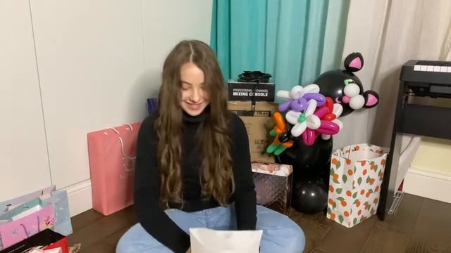 Распаковка подарков на день рождения! Мне 13 лет! смотреть онлайн