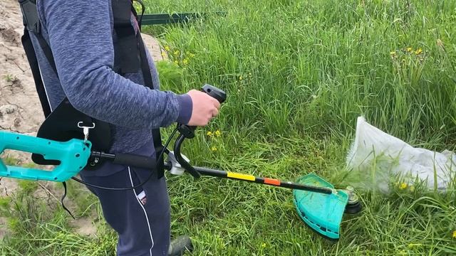 пробуем газонокосилку