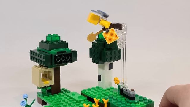 LEGO MINECRAFT The Bee Farm (21165) - 2021 Set Review смотреть онлайн