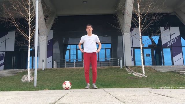 Урок #7. "CHESTSTALL" - учимся держать мяч на груди. смотреть онлайн