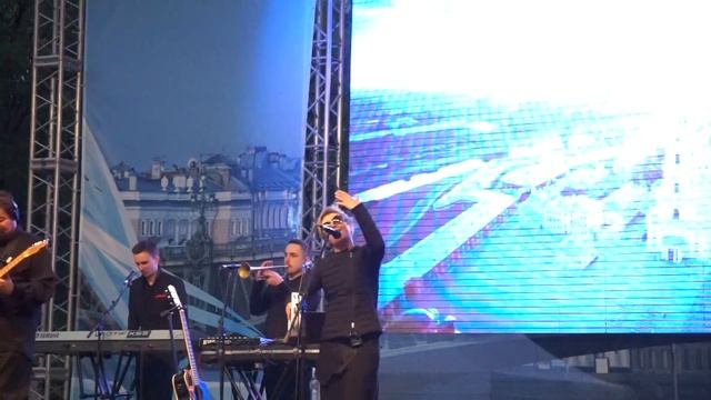 Сурганова и Оркестр - Воздух (День города СПб) смотреть онлайн