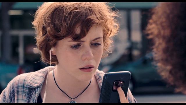 Sophia Lillis Shares Her Acting Journey & Talks Nancy Drew смотреть онлайн