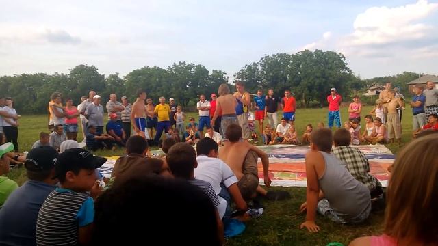 Спортивный праздник в Ильичевке 2013 (Борьба) смотреть онлайн