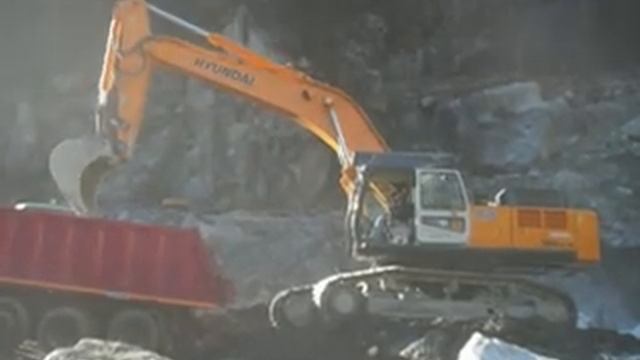 HYUNDAI R500LC-7A @work смотреть онлайн