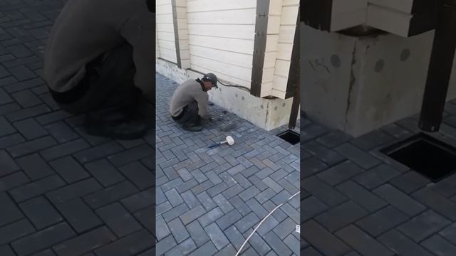 благоустройство, укладка брусчатки