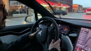 Как работает Tesla Model X автопилот