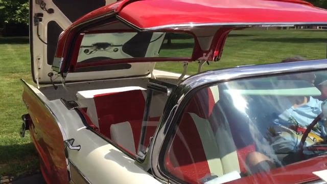1957 Ford Fairlane 500 Skyliner смотреть онлайн