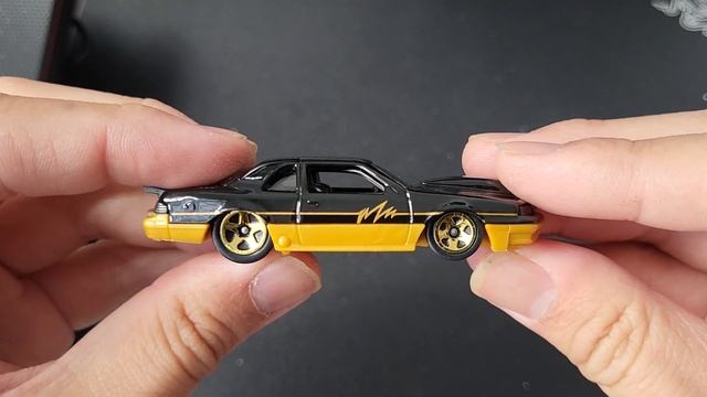 Hot Wheels Matt and Debbie Hay's 1988 Pro Street Thunderbird (black/gold) Unboxing. #HotWheels #For смотреть онлайн