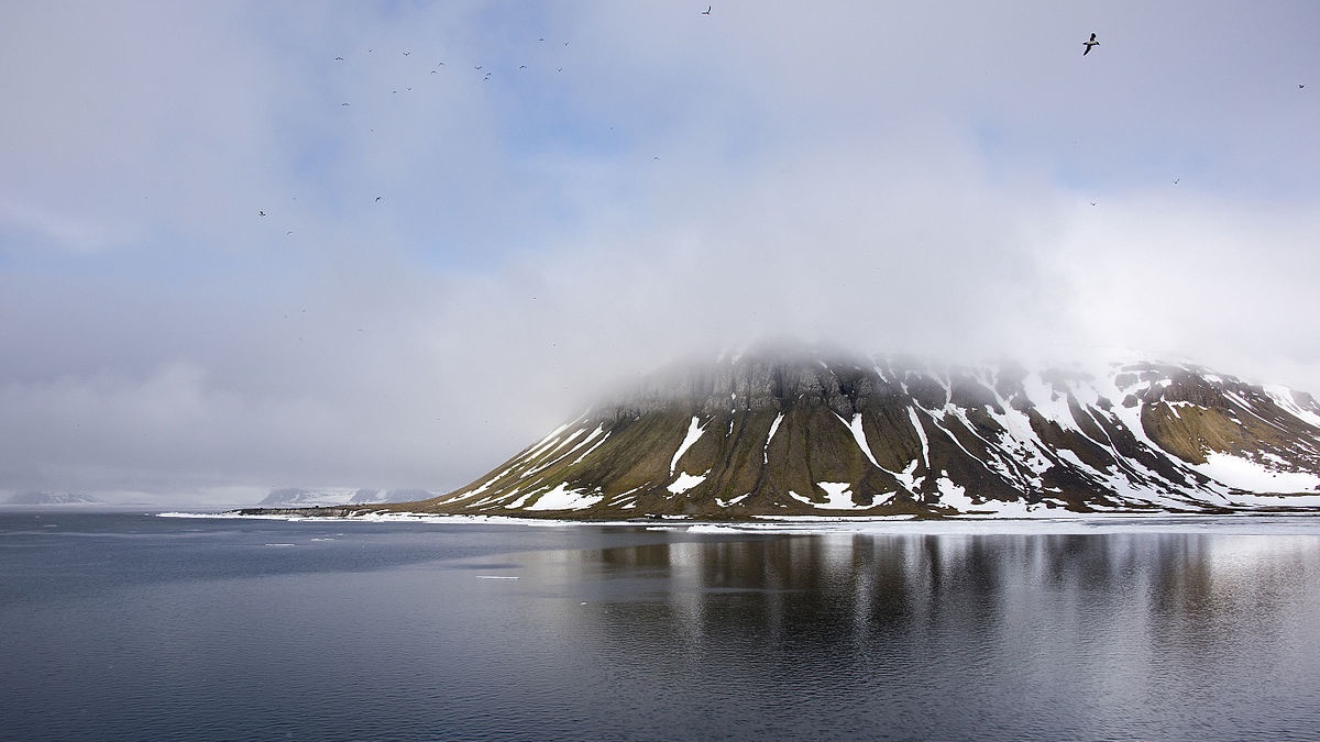 Острова, край пустынный, заснеженный... смотреть онлайн