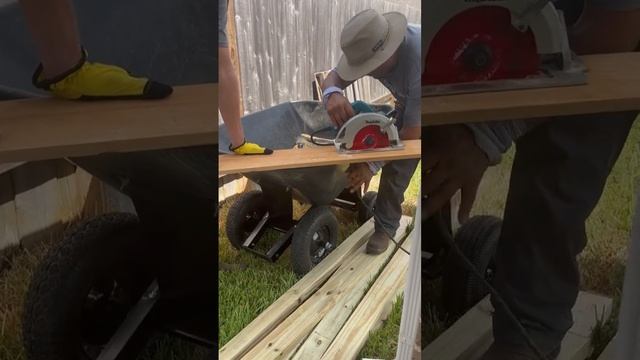 Part 2 - Gate Replacement #mygarden #backyardgardening #garden смотреть онлайн