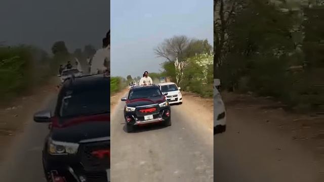 Toyota Revo Vs Suzuki Wagon-R ??#its_daniyal_squad #toyotarevo #suzukiwagonr смотреть онлайн