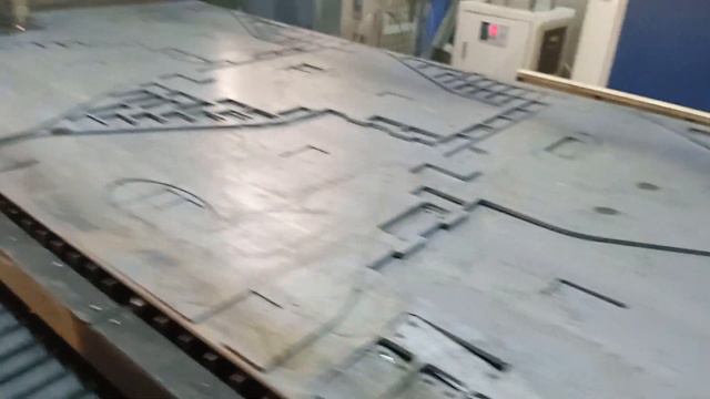 Резка деталей из листа 8мм углеродистой стали для заказчика смотреть онлайн