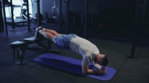 Планка с ногами на возвышенности на предплечьях/ Elevated forearm plank