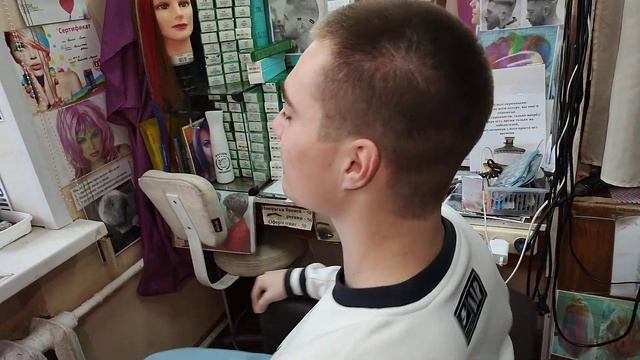 Постриглись под Спортивную Канадку без челки смотреть онлайн