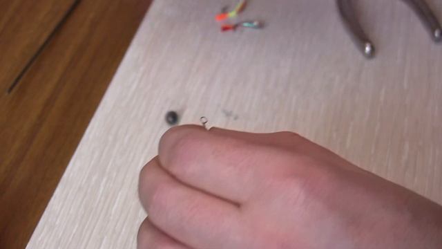 Рабочая безнасадочная мормышка "Мормомуха" своими руками за 10 минут смотреть онлайн