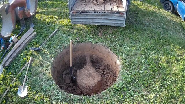 начинаю копать колодец один своими руками (мы не толстые мы тяжелые)