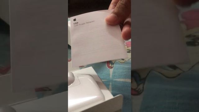 Apple 12W USB Power Adapter (for iPhone, iPad) смотреть онлайн