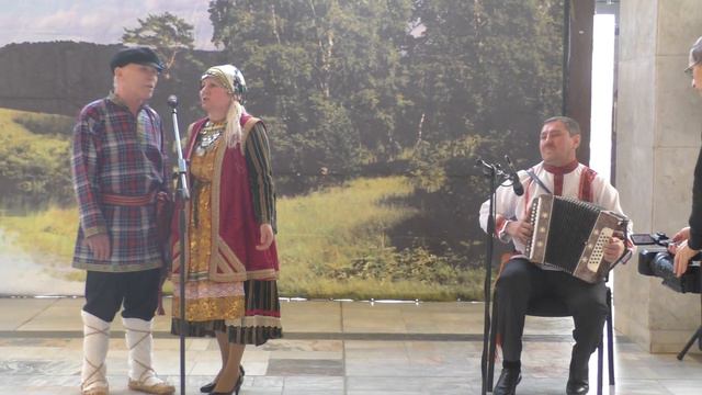 Поют Елизавета Шакирова, Рифат Шаймарданов, аккомпонирует Георгий Шамшияров. Видео Ачибаева Арсенти смотреть онлайн