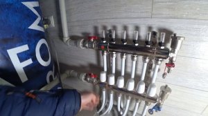 Развоздушка и регулировка водяного  тёплого пола.