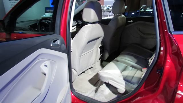 2013 Ford Escape SEL Exterior and Interior at 2012 New York International Auto Show смотреть онлайн