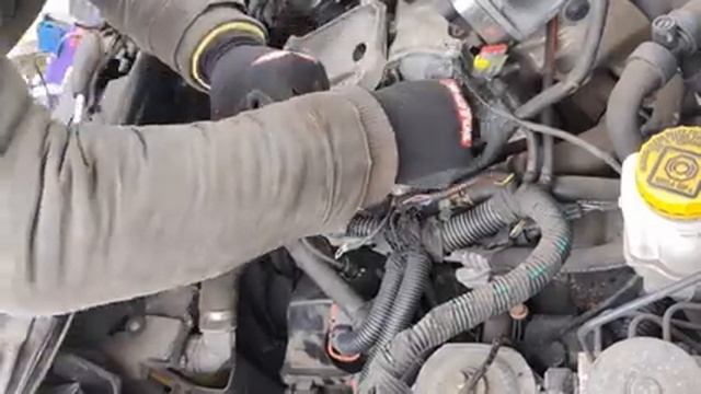 Fiat Stilo Rebuild - Part 3 , Removing The Thermostat & Engine Bay Cleanup! смотреть онлайн
