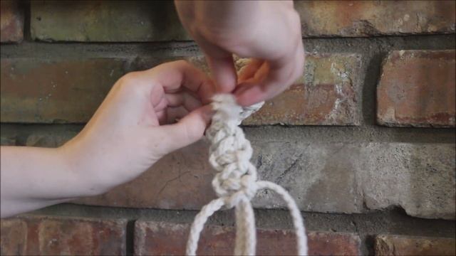 HOW TO ADD MACRAME CORD WHEN RUNNING OUT // Square Knot Addition смотреть онлайн