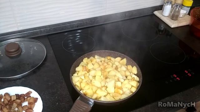 ЖАРЕНАЯ КАРТОШКА ДЕДОВСКИМ СПОСОБОМ. Классический рецепт как пожарить картошку с луком на сале. смотреть онлайн