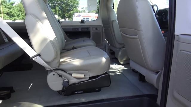 2012 Ford E-150 Wagon Review, Walkaround, Start Up, Test Drive смотреть онлайн