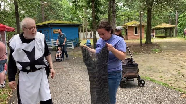 🇺🇸VLOG. В эпицентре сражения/Эвелина примерила кольчугу/Габаритные женщины/Дети перестали играть. смотреть онлайн