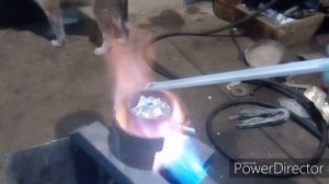 Простой способ. Плавим алюминий дома, отливка болванок для токарного станка в домашних условиях.