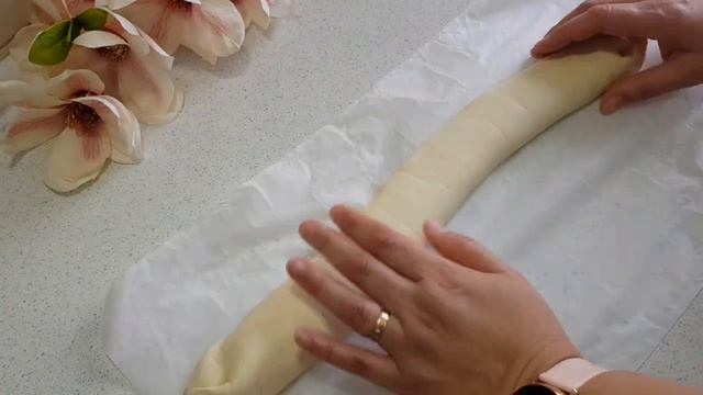 Быстрая бюджетная слоенка. Зимний рецепт. ?Старый формат,без озвучки. смотреть онлайн