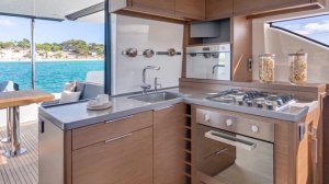 Обзор парусного катамарана Lagoon 50 (Лагун 50).  Аренда парусного катамарана.